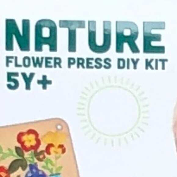 New in Box Hape Flower Press DIY Kit-Nature Fun 5+🌺 - Picture 13 of 14